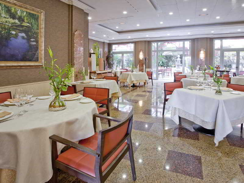 Vp Jardin Metropolitano Hotel Madrid Restoran gambar